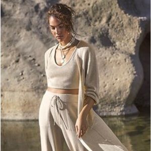 Free People Living In This Sweater Set, Oatmeal color, size Medium
